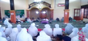 Tradisi Semaan, Muslimat NU Kota Blitar Kupas Makna Al Quran di Masjid Baitul Anwar