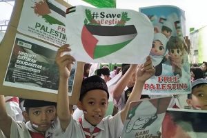 Aksi Kemanusiaan Siswa SD Islam Kota Blitar untuk Palestina