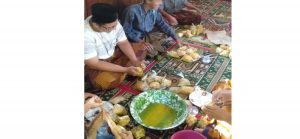 Melihat Lebih Dekat Tradisi ‘Kupatan’ di Plosokerep Kota Blitar