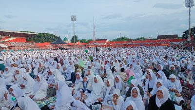 Puluhan Ribu Nahdliyin Padati Stadion Gelora Supriadi, Istighotsah Kubro Jadi Ikhtiar Spiritual untuk Keselamatan Bangsa